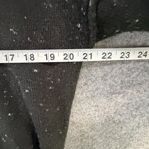 Evereve Harlow Knit Sweater S Black Speckled V Neck Drop Shoulder Pullover Cozy - Picture 7 of 12